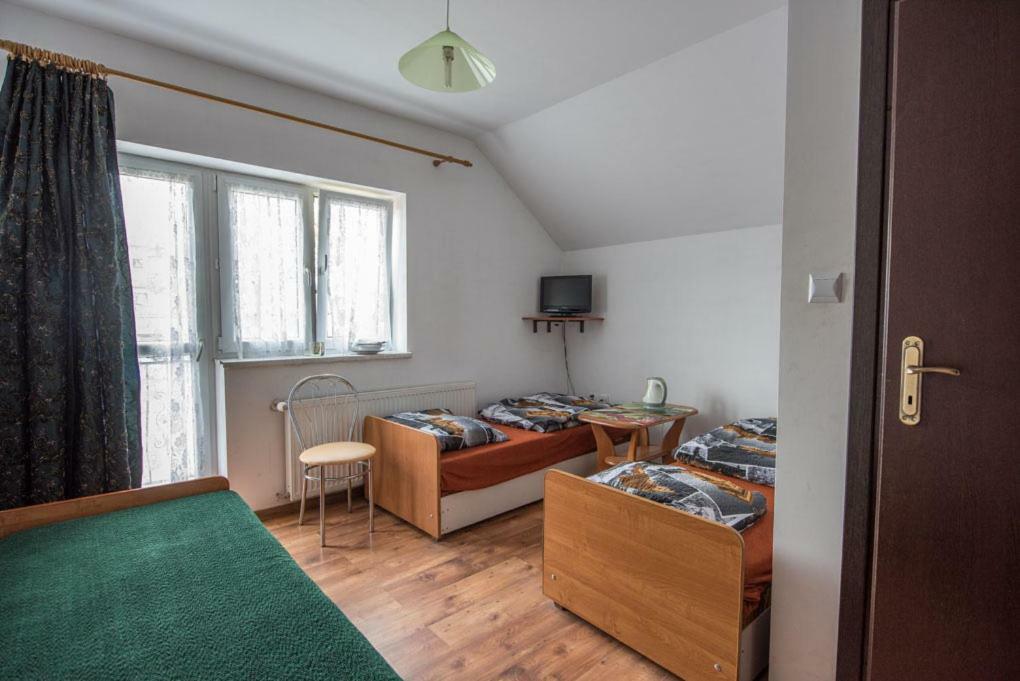 Goscinne Zloty Potok Jura Krakowsko Czestochowska Dom W Zaciszu Podworka Farm stay
